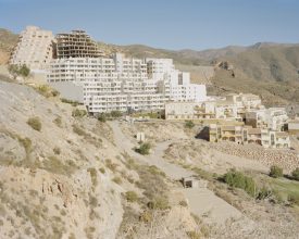 Corinne Silva 'Accidental Topography III, La Envia gated golf community' from 'Badlands' (2008-2011) © Corinne Silva
