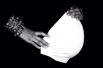 I am a Mother © Manal Al Dowayan 