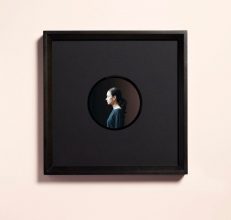 Self Portrait, 2013 © Bettina von Zwehl Image courtesy of the artist and The Holburne Museum, Bath.