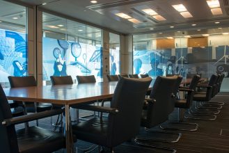 Meeting room. Audit, tax and advisory services firm © Andreia Alves de Oliveira
