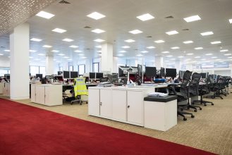 Middle office, Insurance and reinsurance firm © Andreia Alves de Oliveira