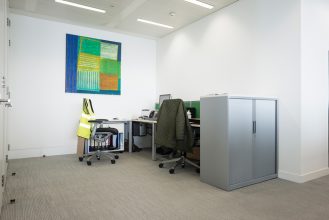 Facilities manager desk, Strategy consulting firm © Andreia Alves de Oliveira