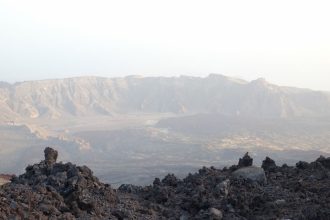 Volcanic Crater © Leslie Hakim-Dowek