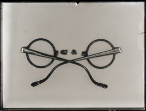 Edgar Martins Personal belongings of a deceased individual, victim of a crime, circa 1920