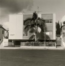 We All Loved Ruscha (fifteen apt.), 2012 (apt. 10) © Mark Ruwedel, Courtesy Gallery Luisotti
