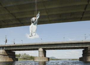 Bridge Performance Exposure © Laura Sperl, courtesy of Ulrich Sperl