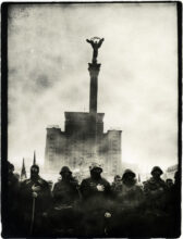 Protesters singing national anthem on Maydan © Sergiy Lebedynskyy
